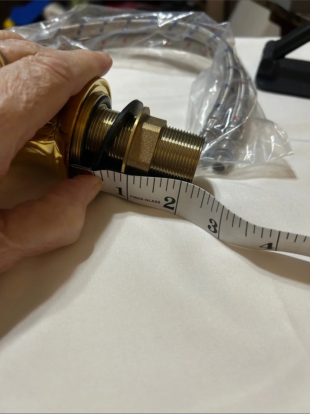 Luxury Gold Swan Bathroom Faucet - Ornate Single-Handle Vanity Tap